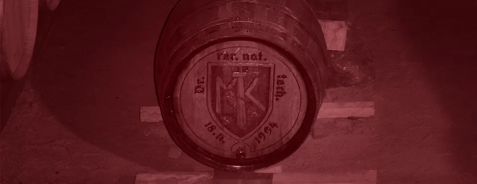 Fondo de barrica con las iniciales MK de Martín Krachler